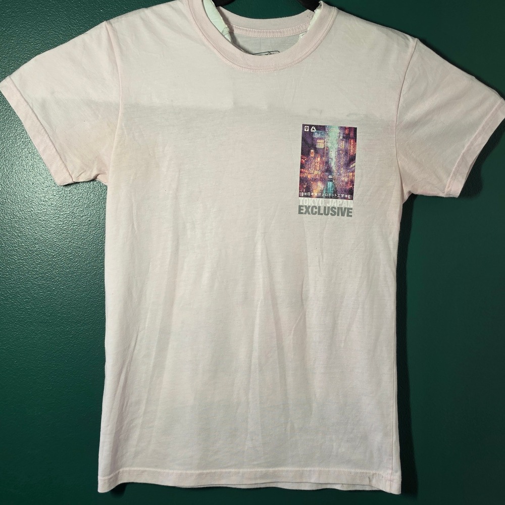 Fresh Laundry Tokyo Japan Exclusive Graphic Tee Pink Small Sturm Boosters